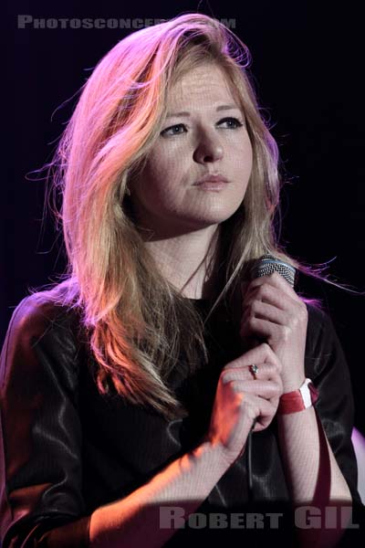 STILL CORNERS - 2012-03-26 - PARIS - Divan du Monde - 